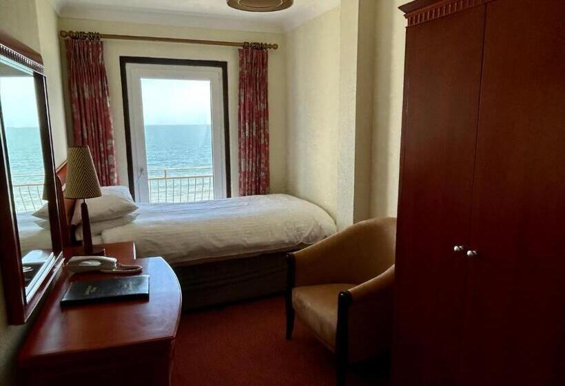 Sandringham Hotel   Seafront, Sandown   Free Car Ferry