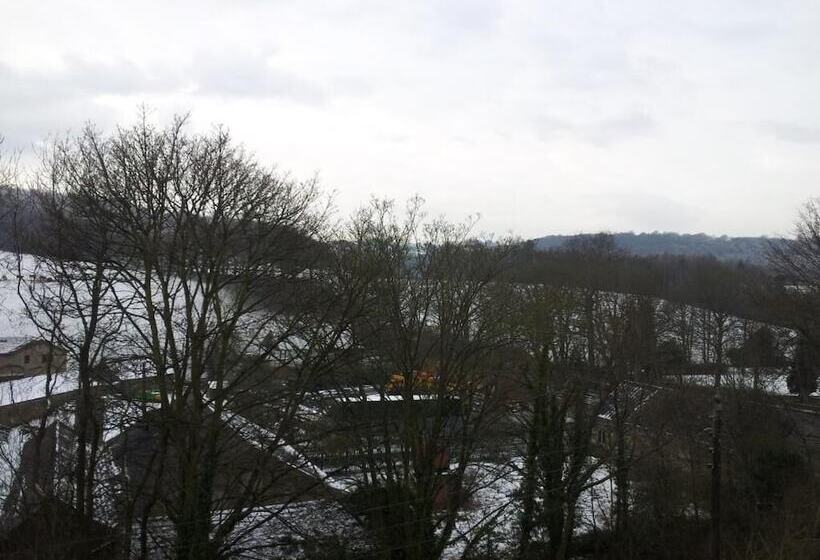 민박 Spring Grove Tavern