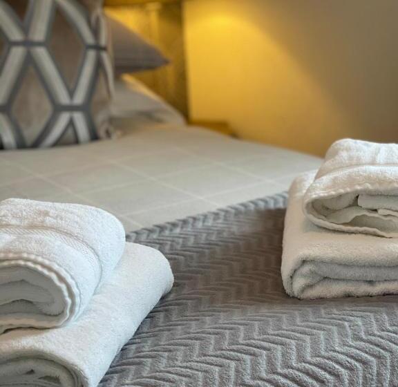 The Upper Largo Hotel & Restaurant