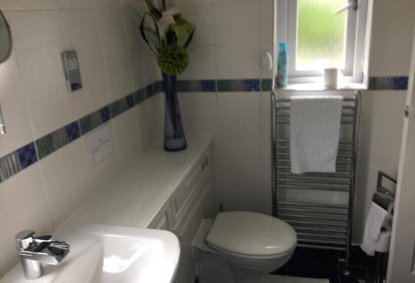 Three Bridges Bed & Breakfast