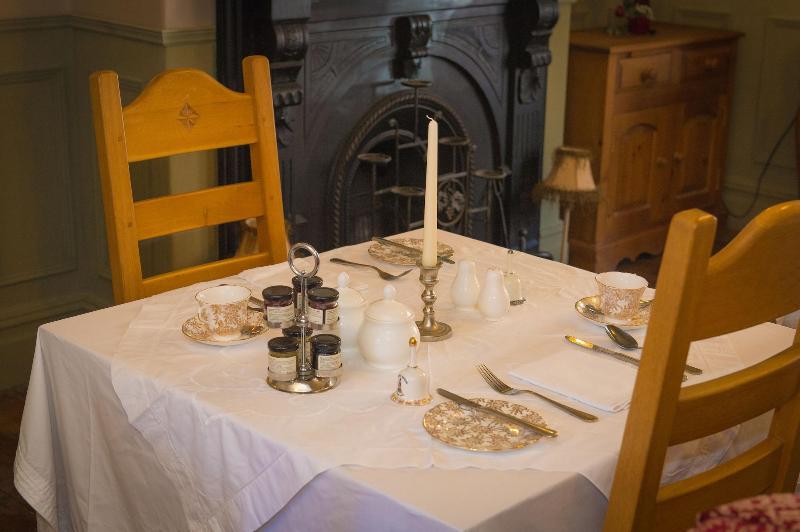 Bed and Breakfast Victoria House Room Only Accommodation