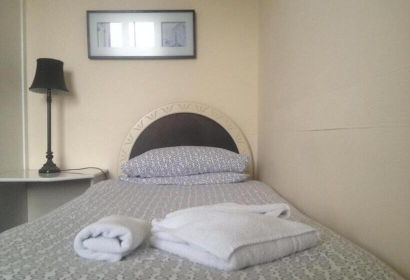 Welbeck Hotel   Close To Beach, Train Station & Southend Airport