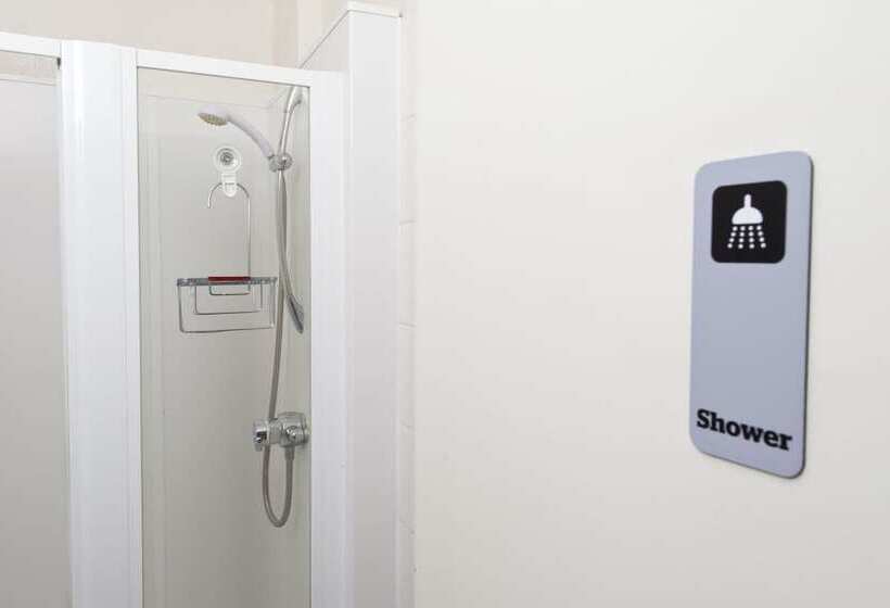 Yha Medway   Hostel