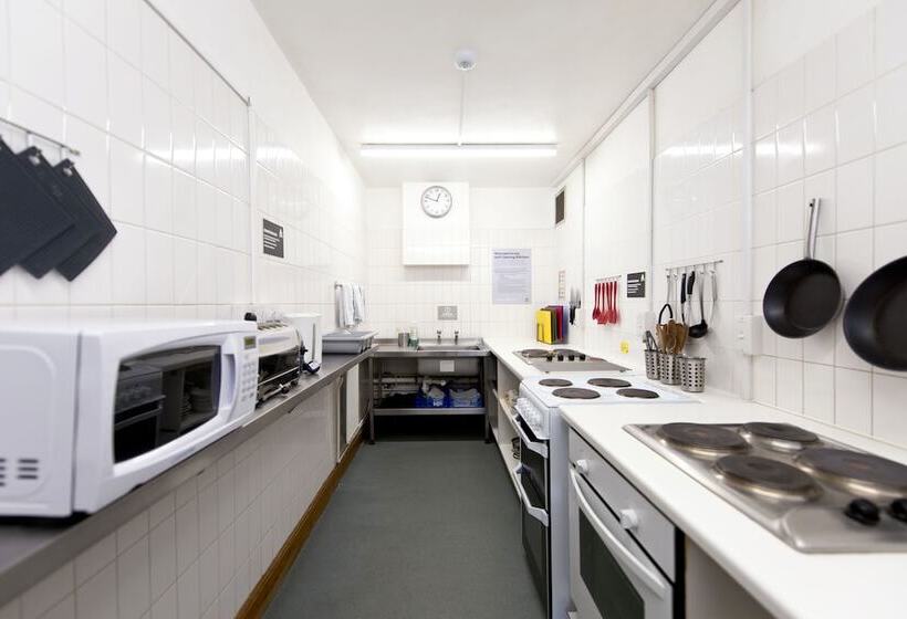 Yha Medway   Hostel