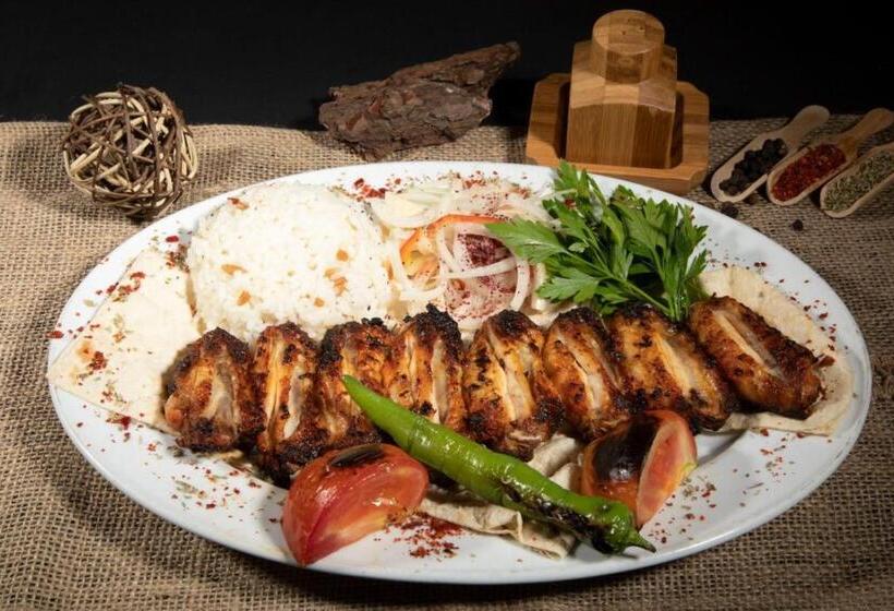 281 Hotel & Restaurant