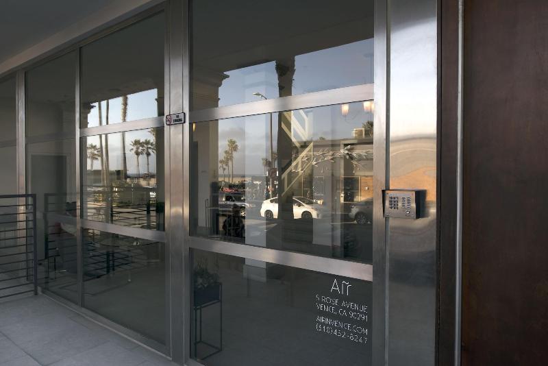 Air Venice On The Beach