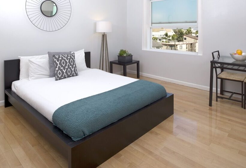 Air Venice On The Beach