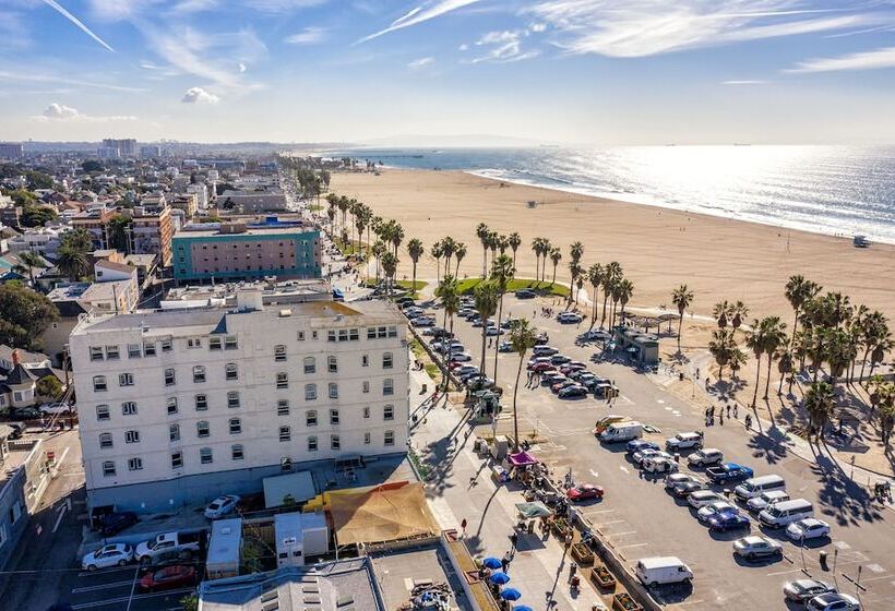Air Venice On The Beach