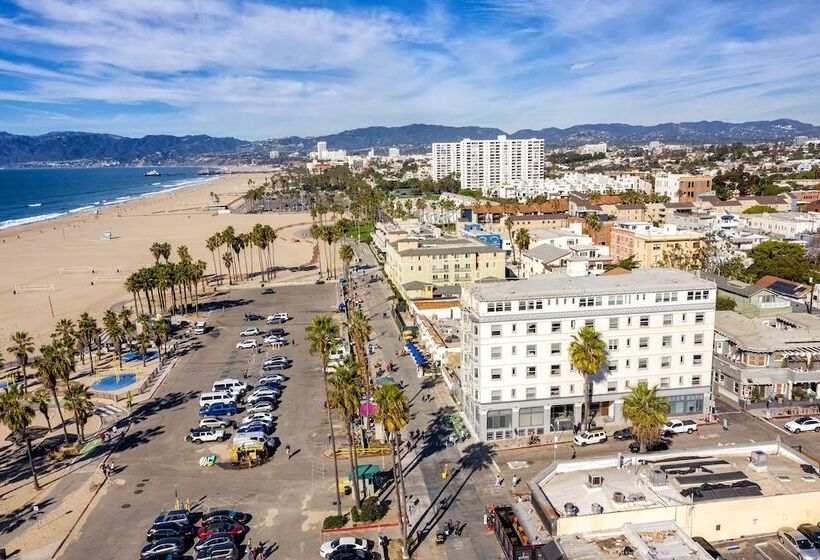 Air Venice On The Beach