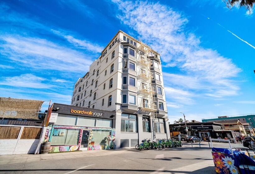 Air Venice On The Beach