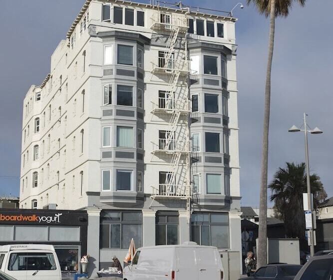 Air Venice On The Beach