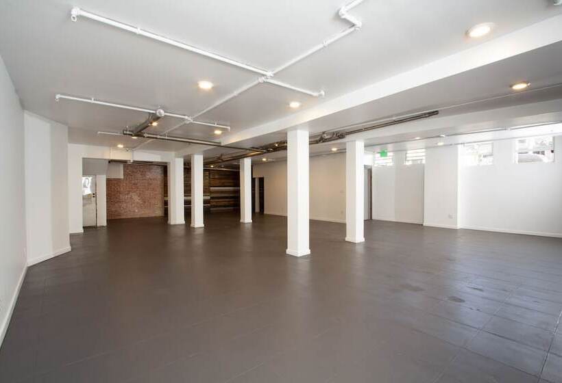 Air Venice On The Beach