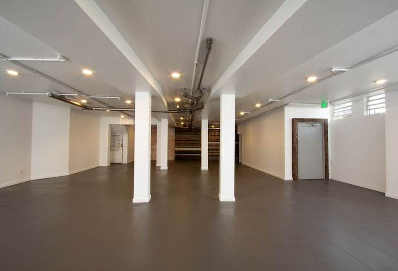 Air Venice On The Beach