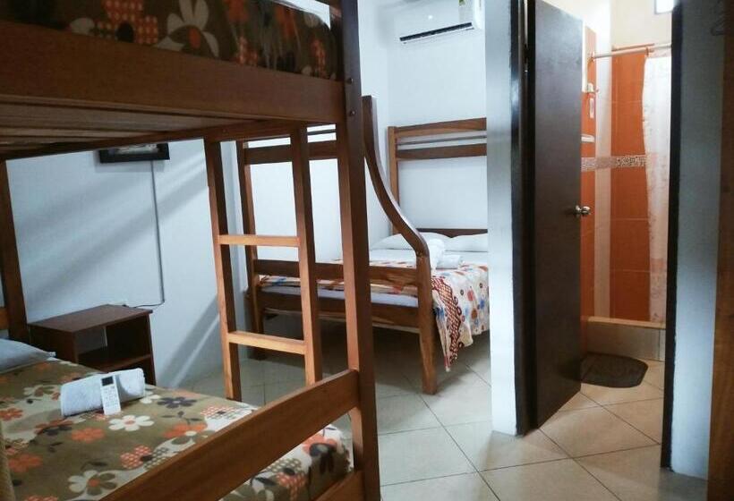 هاستل Hostal Casa Taisha