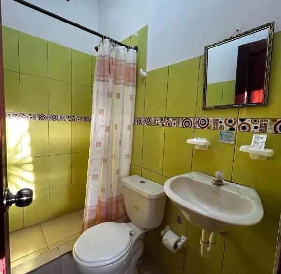 هاستل Hostal Casa Taisha