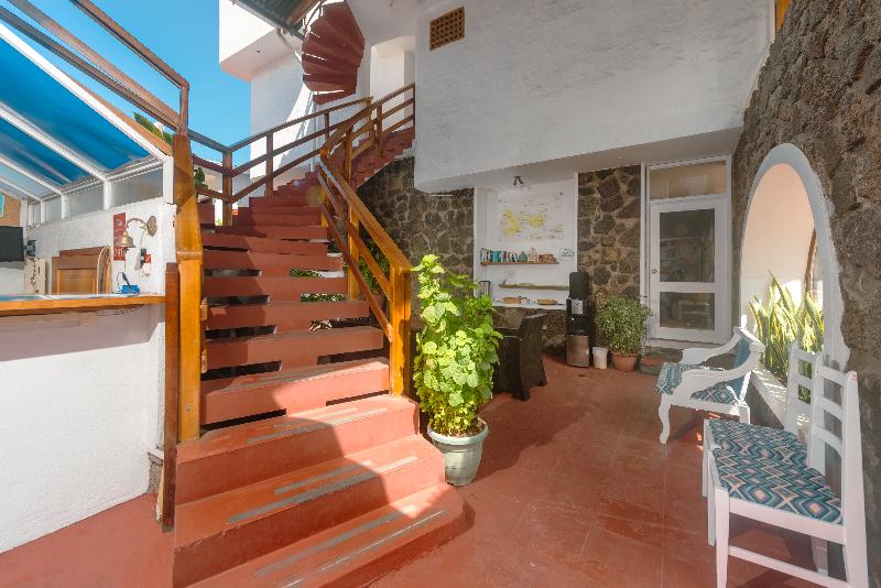 فندق صغير Hostal North Seymour