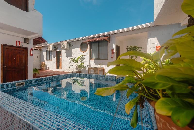 فندق صغير Hostal North Seymour