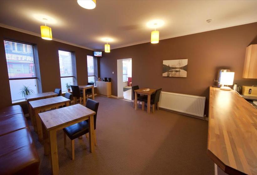 Общежитие Snooze Guest House