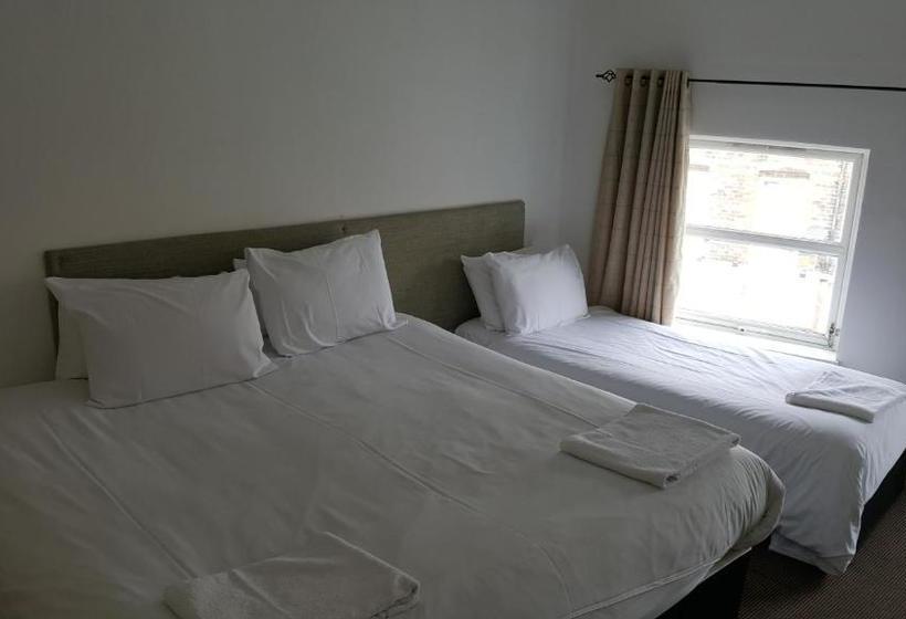 Общежитие Snooze Guest House