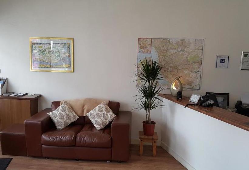 Общежитие Snooze Guest House