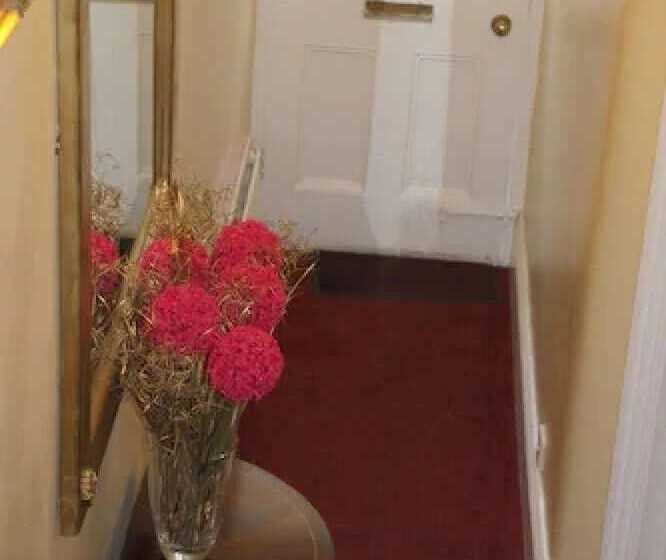 旅馆 White House View Guest House