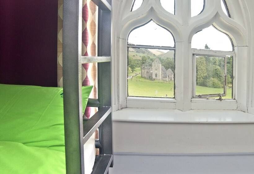 Общежитие Yha Ilam Hall