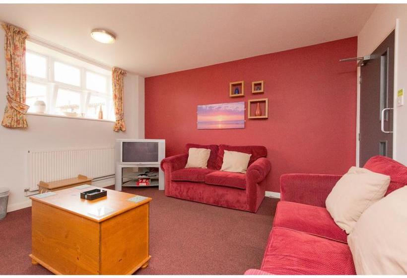 Yha Wells Next The Sea   Hostel