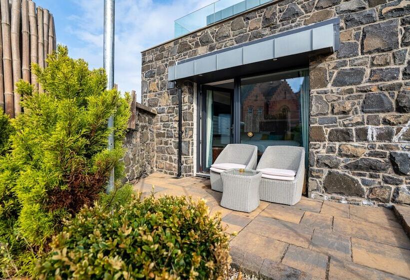 Bed and Breakfast Antrim House Guest Rooms & Suites