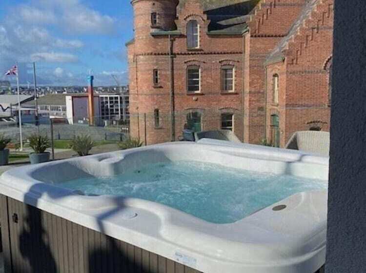 Bed and Breakfast Antrim House Guest Rooms & Suites