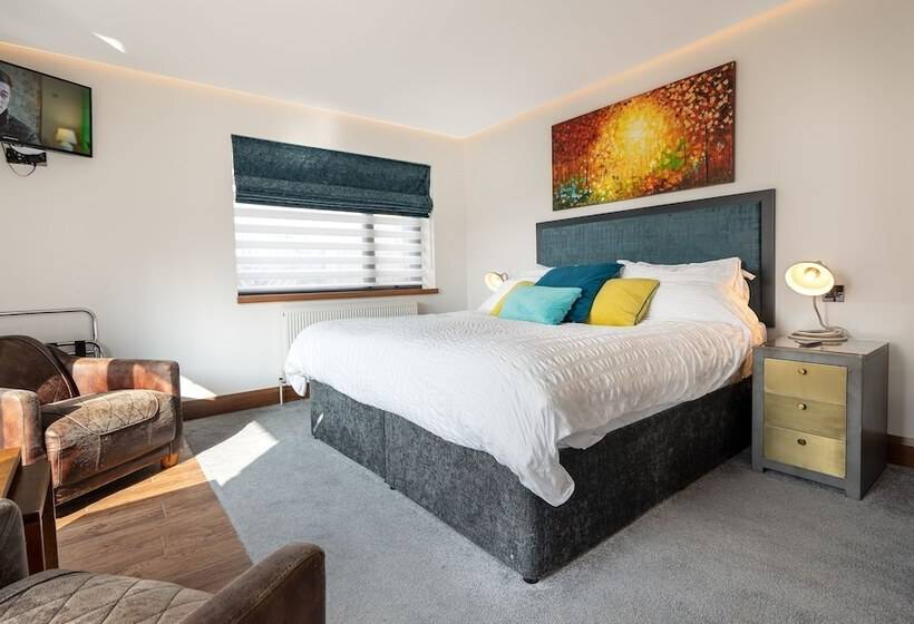 Bed and Breakfast Antrim House Guest Rooms & Suites