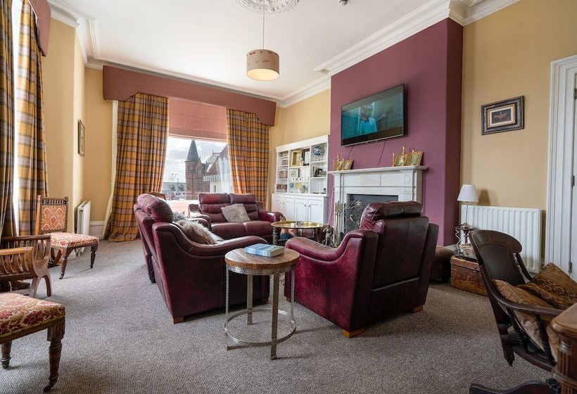 Bed and Breakfast Antrim House Guest Rooms & Suites