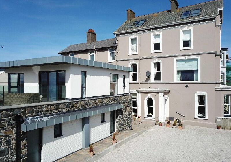 Bed and Breakfast Antrim House Guest Rooms & Suites