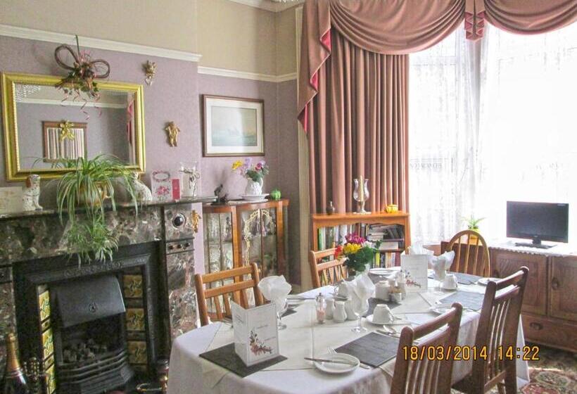 ベッドアンドブレックファースト Camellia Lodge Guest House