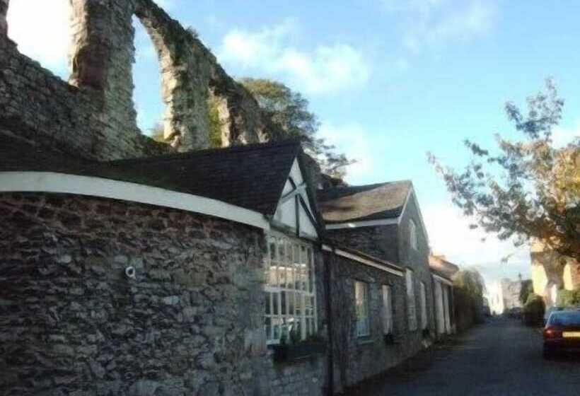 ベッドアンドブレックファースト Castle House B And B