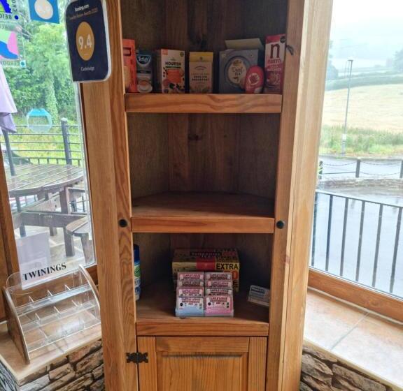 민박 Castle Lodge   Brecon Beacons Accommodation