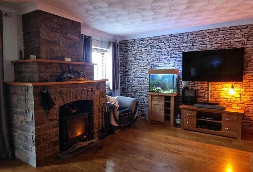 민박 Castle Lodge   Brecon Beacons Accommodation