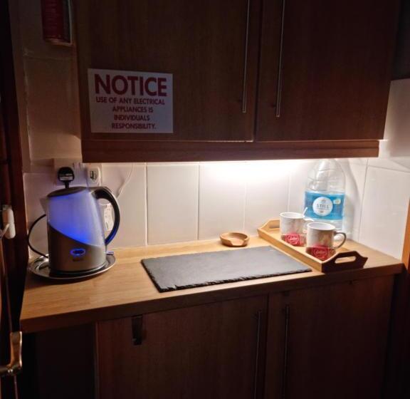 민박 Castle Lodge   Brecon Beacons Accommodation