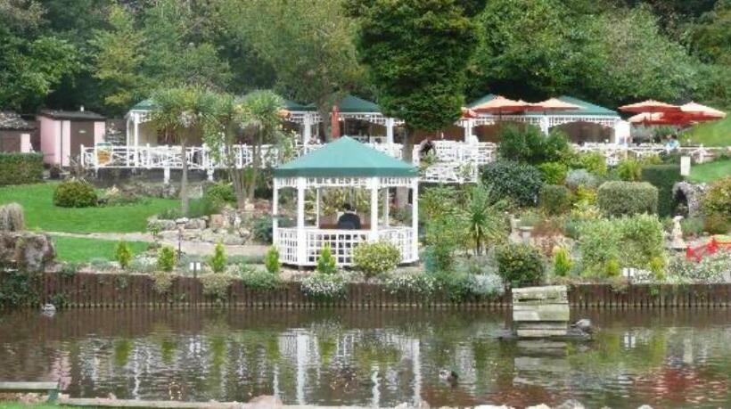 Bed and Breakfast Crowndale Torquay   Exclusively For Adults