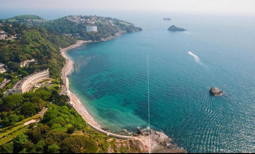 Bed and Breakfast Crowndale Torquay   Exclusively For Adults