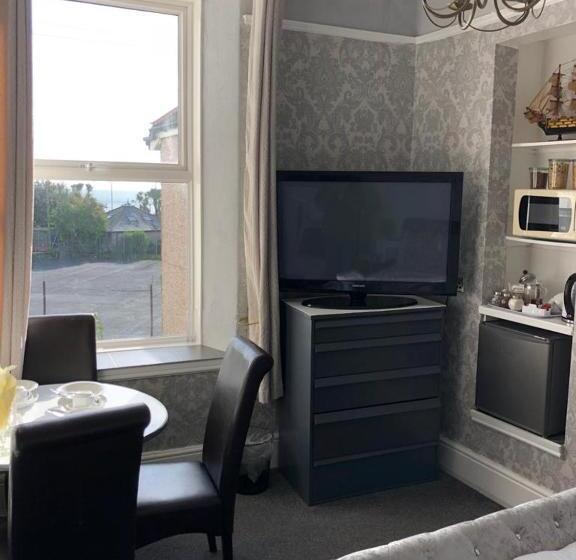 Bed and Breakfast Duporth Guest House