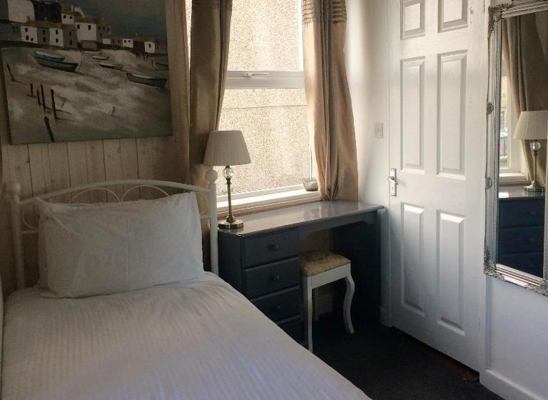 Bed and Breakfast Duporth Guest House