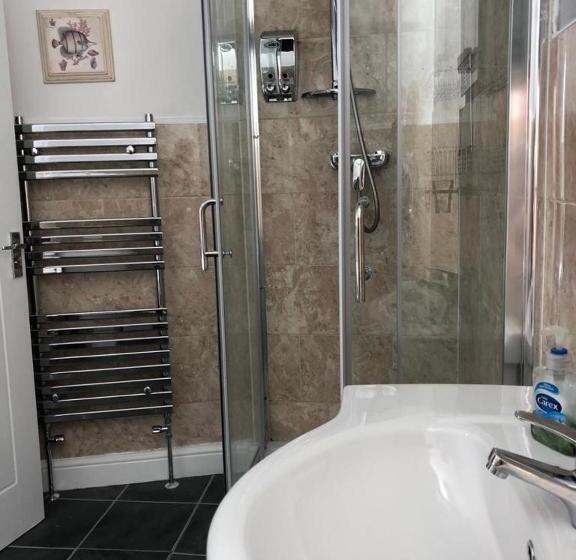 Bed and Breakfast Duporth Guest House