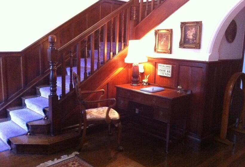 مبيت وإفطار Elloe Lodge