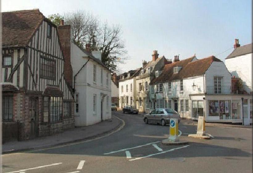 مبيت وإفطار English Rose