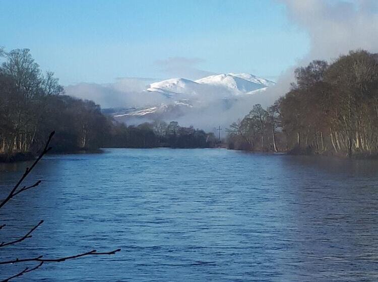 مبيت وإفطار Fernbank House