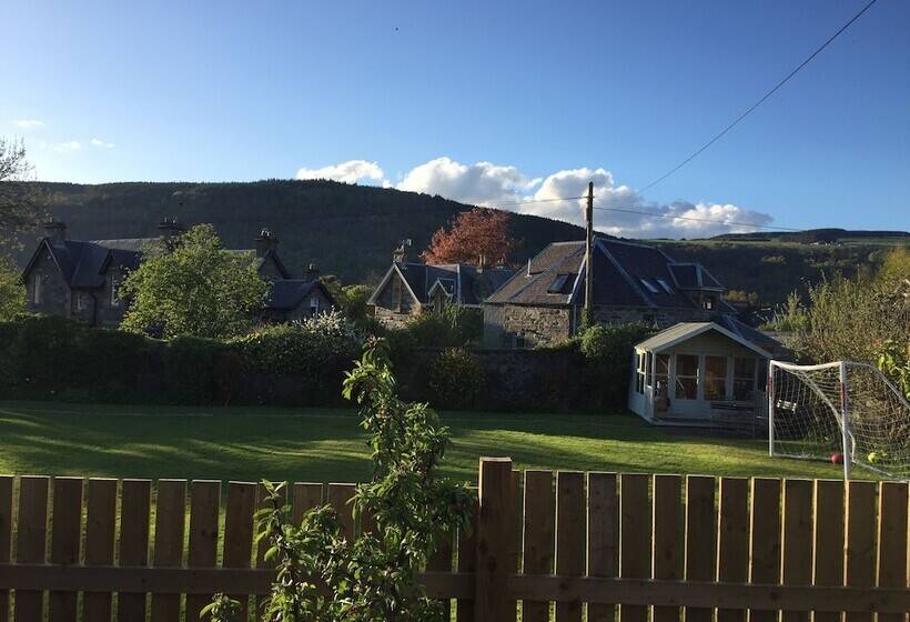 مبيت وإفطار Fernbank House