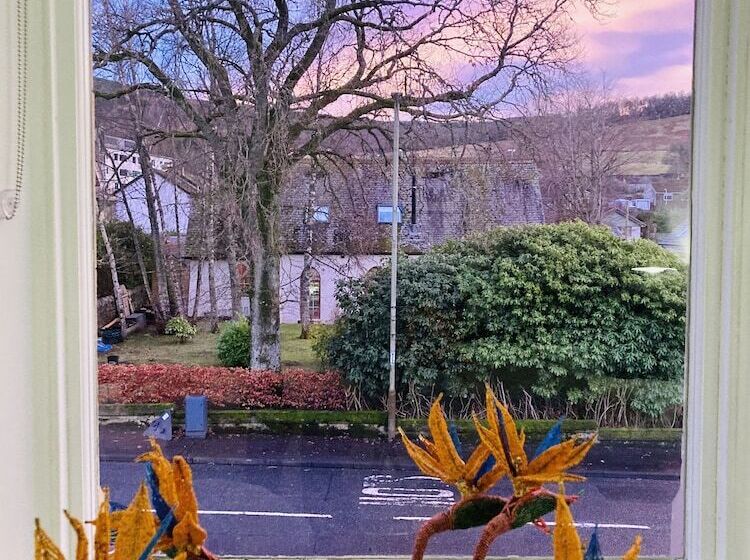 مبيت وإفطار Fernbank House