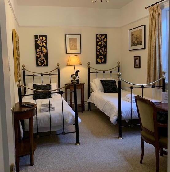 Bed and Breakfast Gothic House