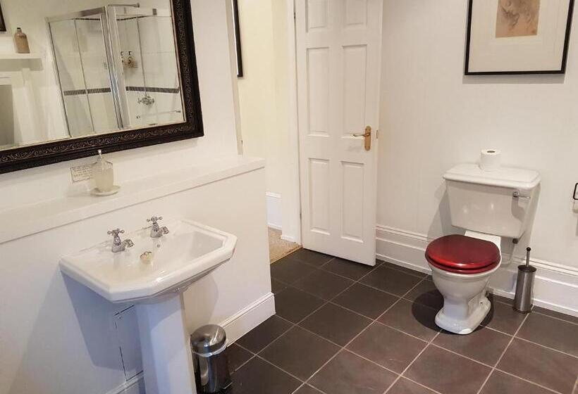 Bed and Breakfast Gothic House