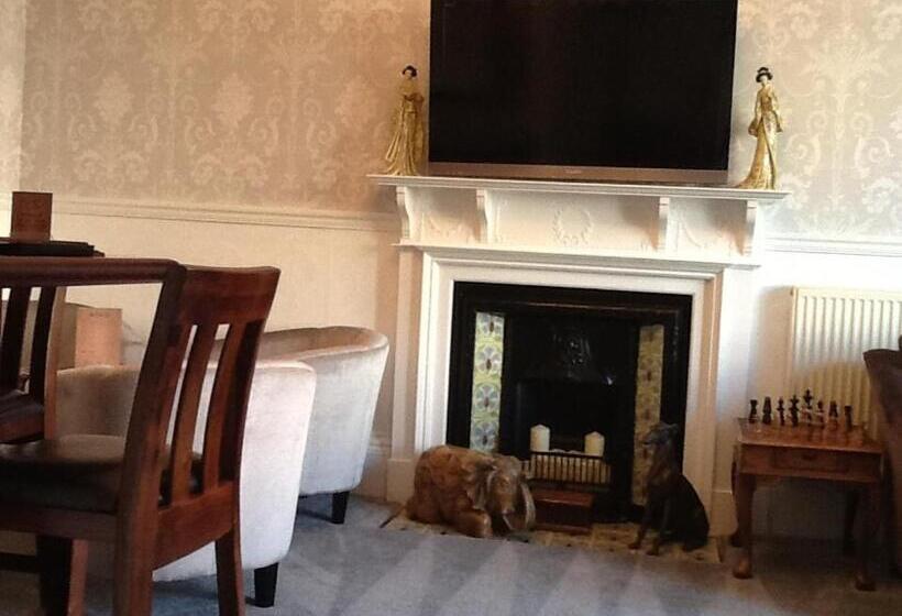 住宿加早餐  Haversham House  Adults Only